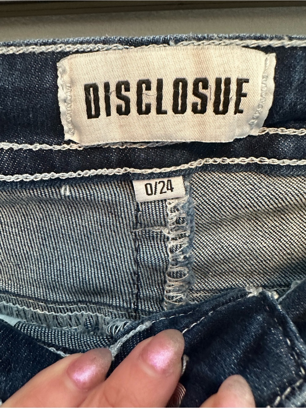 Vintage Y2K Disclosure Women’s Boot Cut Jeans w/ Red Heart & Embroidered Wings 0 - Picture 7 of 8